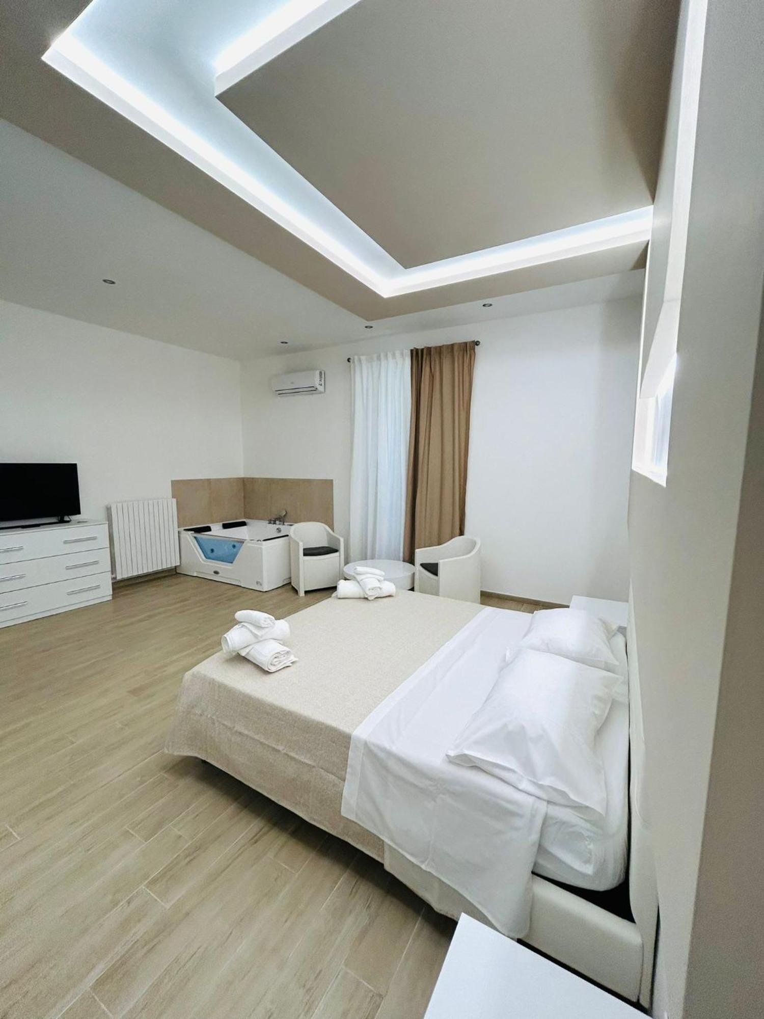 Bed E Suite Domar Brindisi Exterior foto