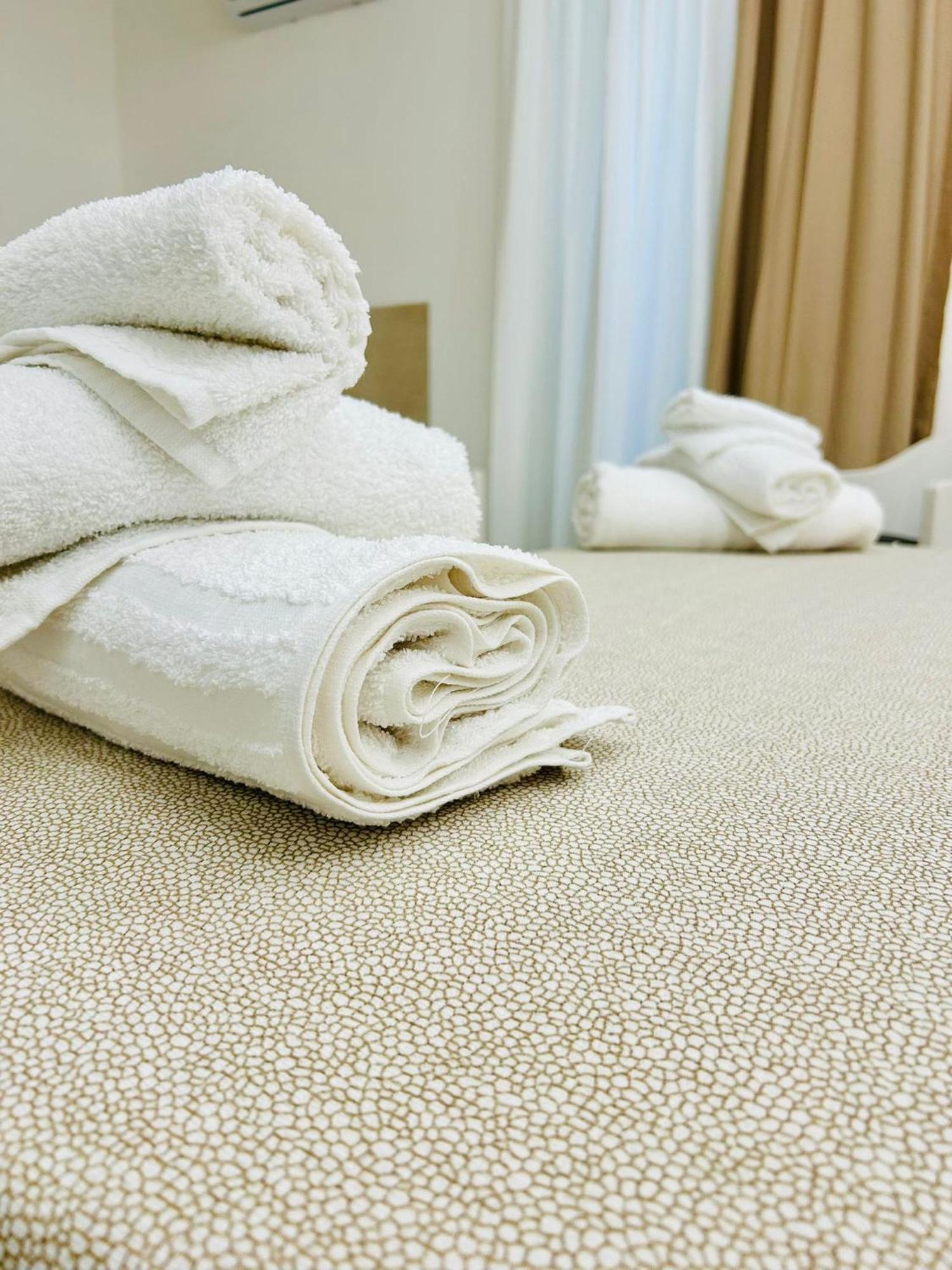 Bed E Suite Domar Brindisi Exterior foto